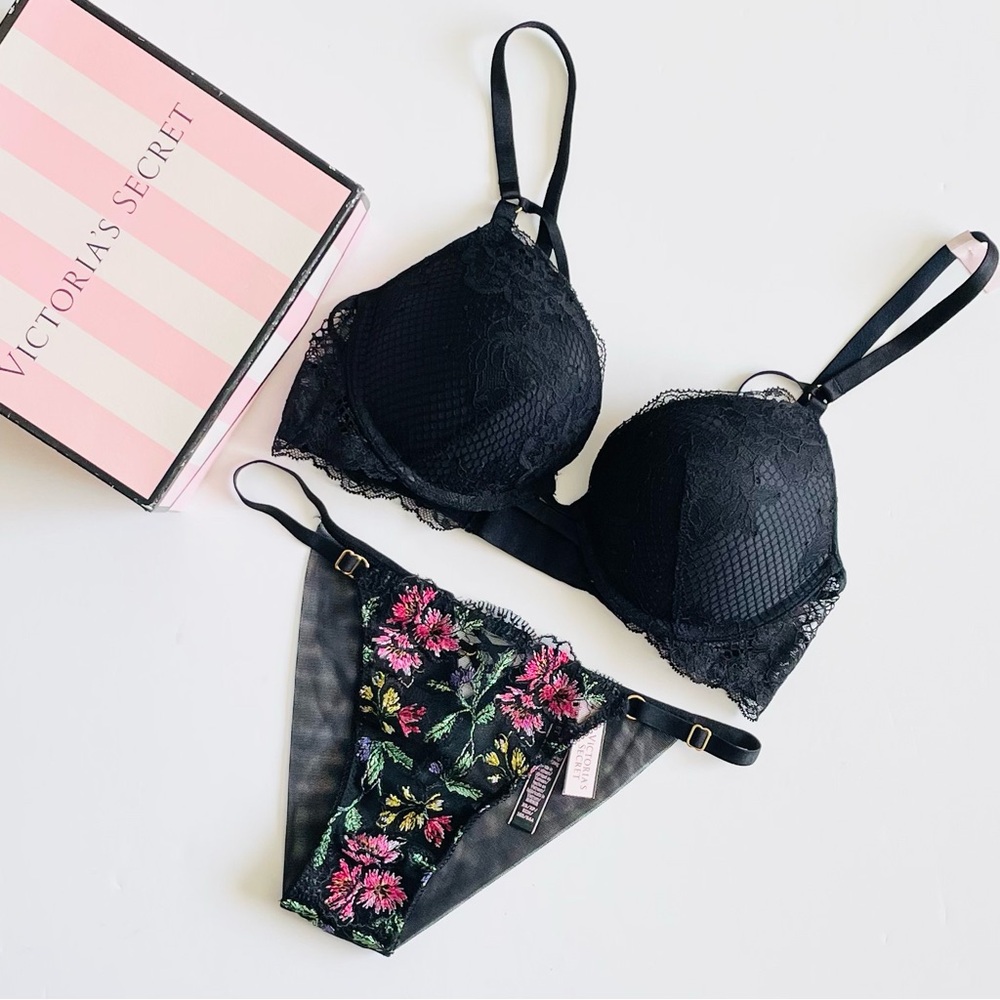 32C XS Victoria’s Secret black bra set